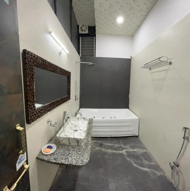Vaaidehi Premium Stay