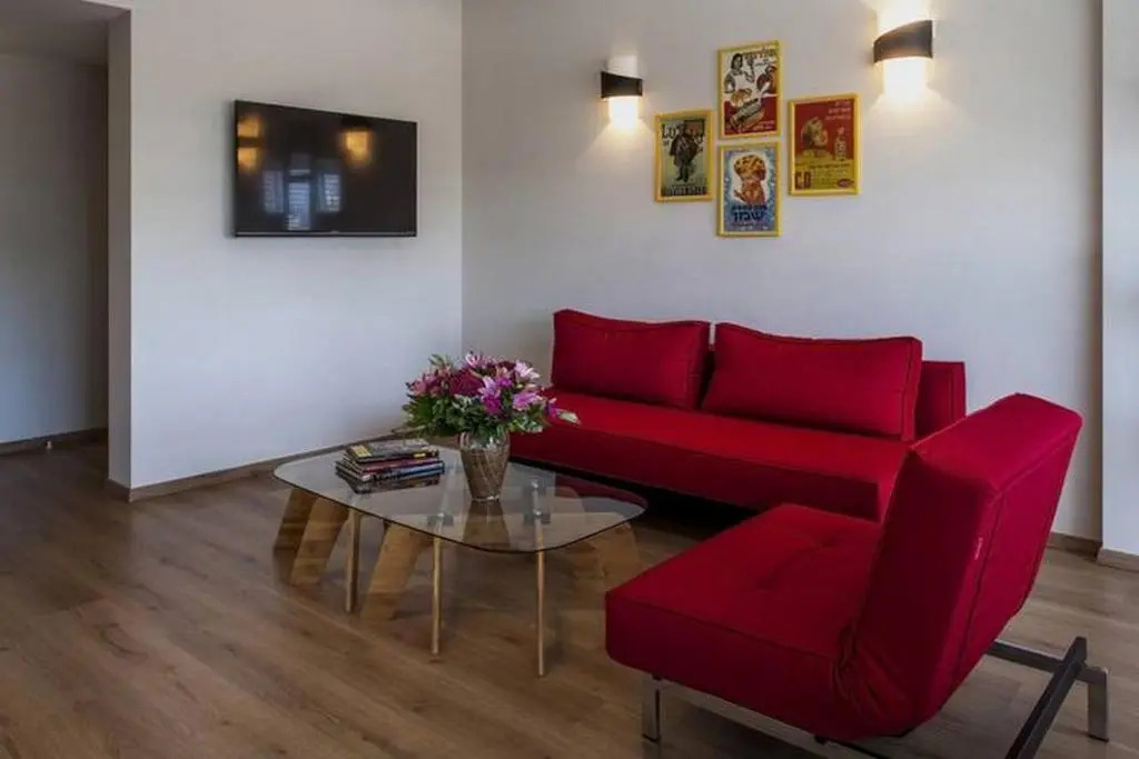 Simple 2BR in Sderot Chen 1 by HolyGuest