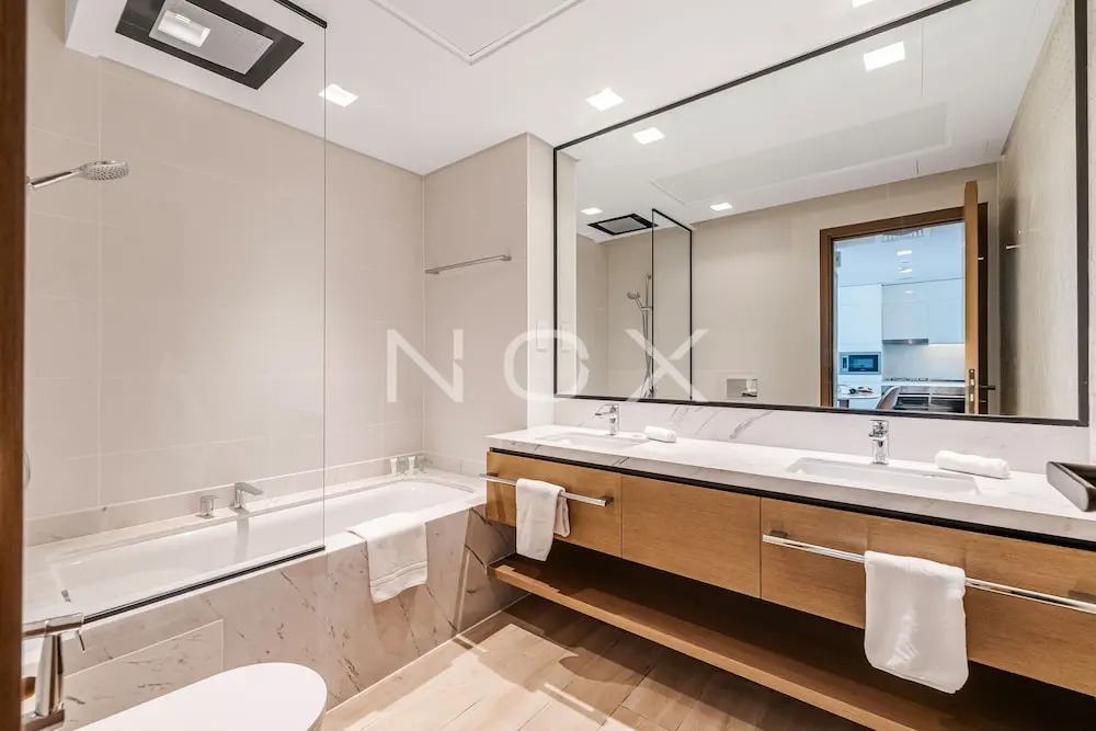 Modern 1BR 15th Floor Palace Residence