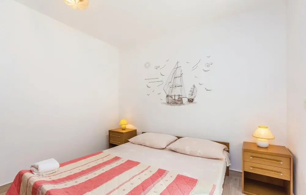Awesome Apartment in Jurandvor With Wifi and 2 Bedrooms