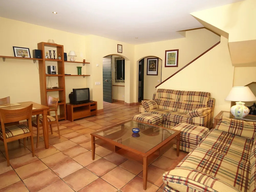 Quaint Villa in Navata With Fenced Garden