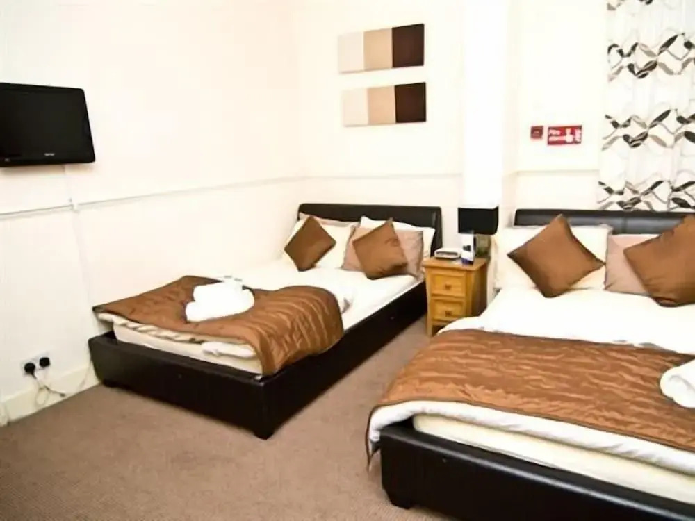 Skylark Guest House