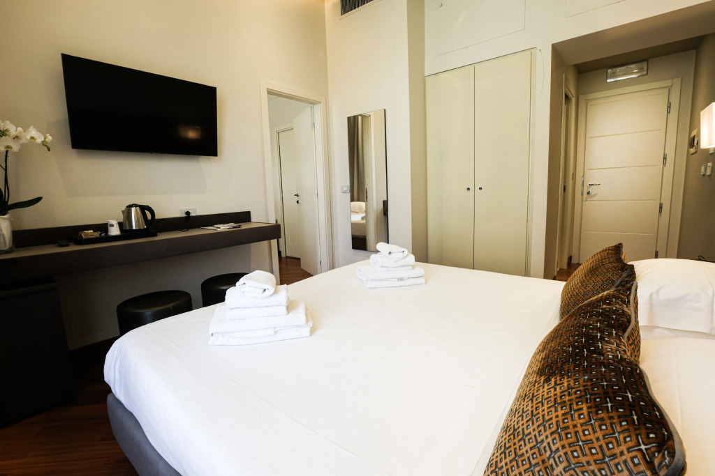 Hotel Embassy