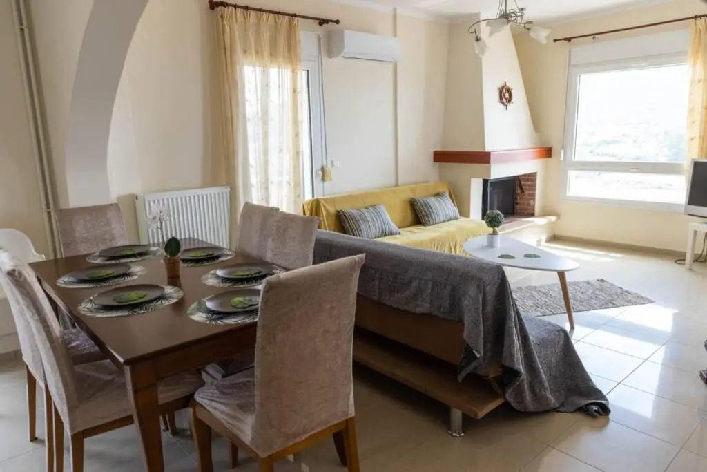 Port View House-Comfy Family Apartment-Panoramic View