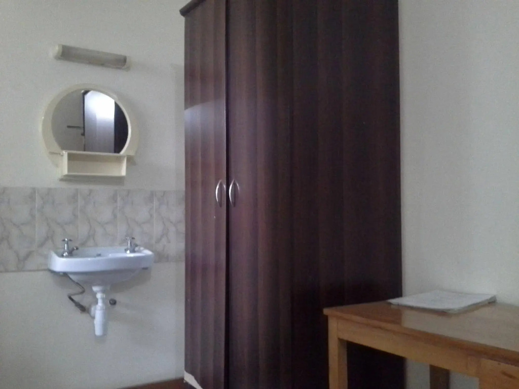 Fine Travellers Hotel