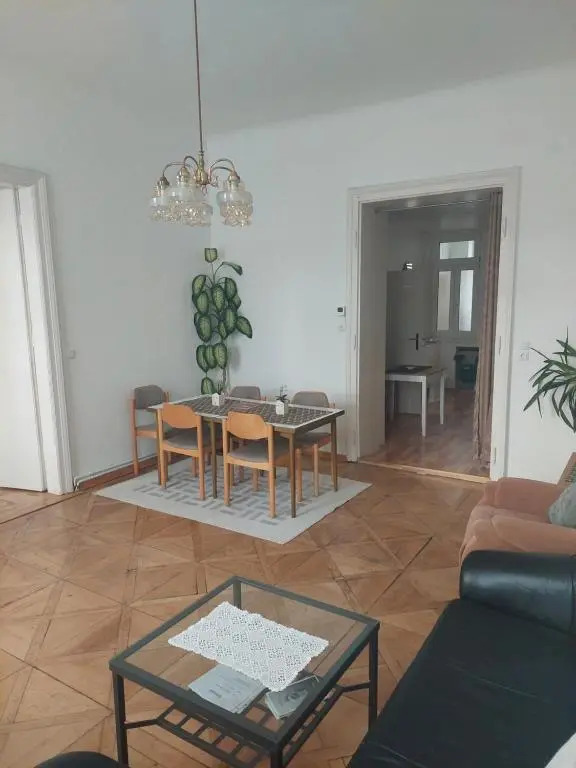 Gerald`s Apartment 12
