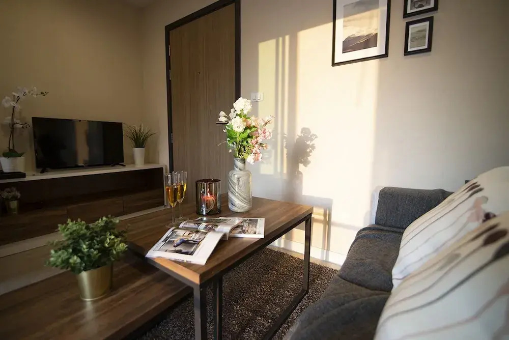 Near BK University Quiet Condo in Rama4 bkb130