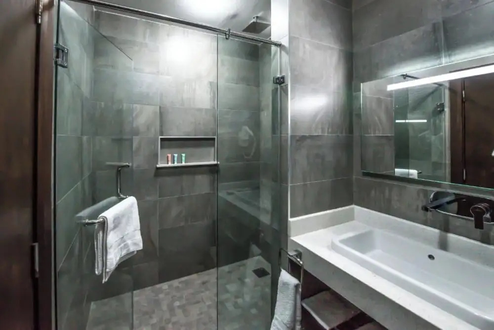 Glam Hotel Nairobi - Near Westgate Mall, Westlands