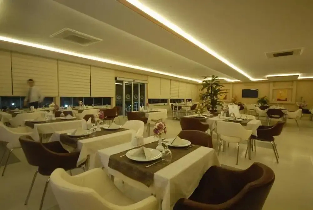 Hotel Izgi Turhan