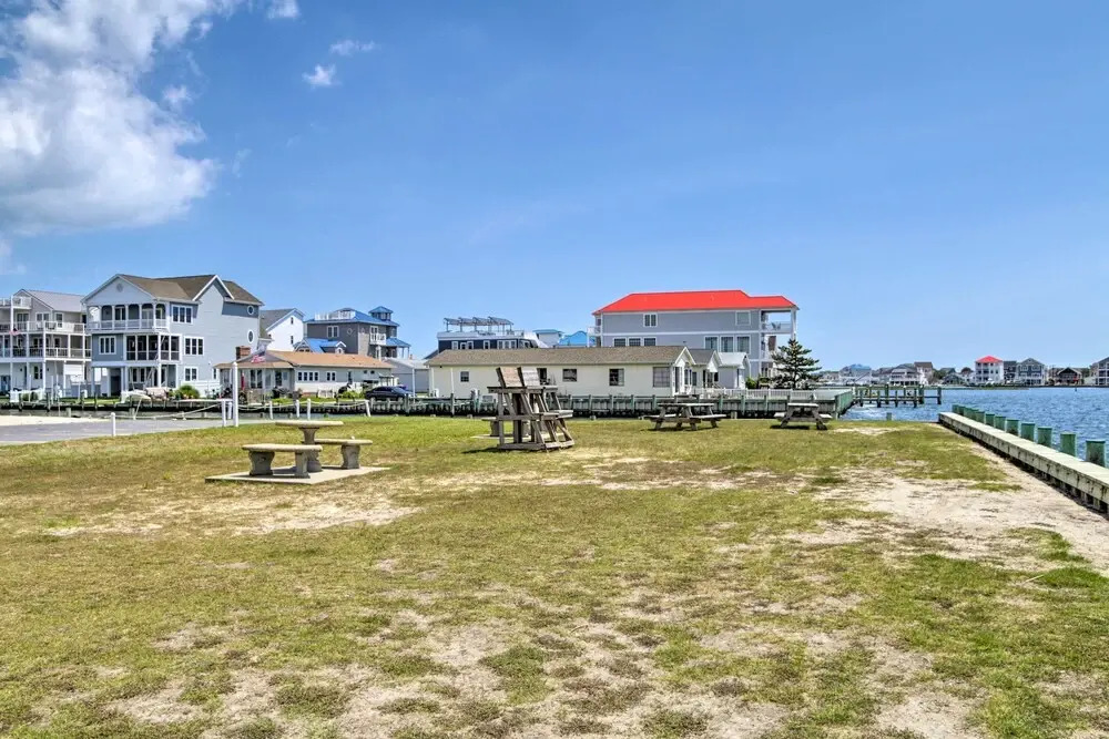 Fire Pit + Views: Canal-front Fenwick Island Home