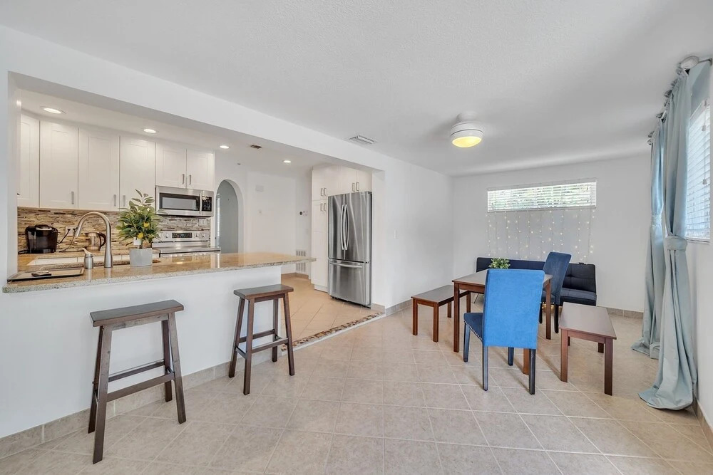 Oakland Park Fl Home Fun In Paradise And Close To Beaches 3 Bedroom Home by Redawning