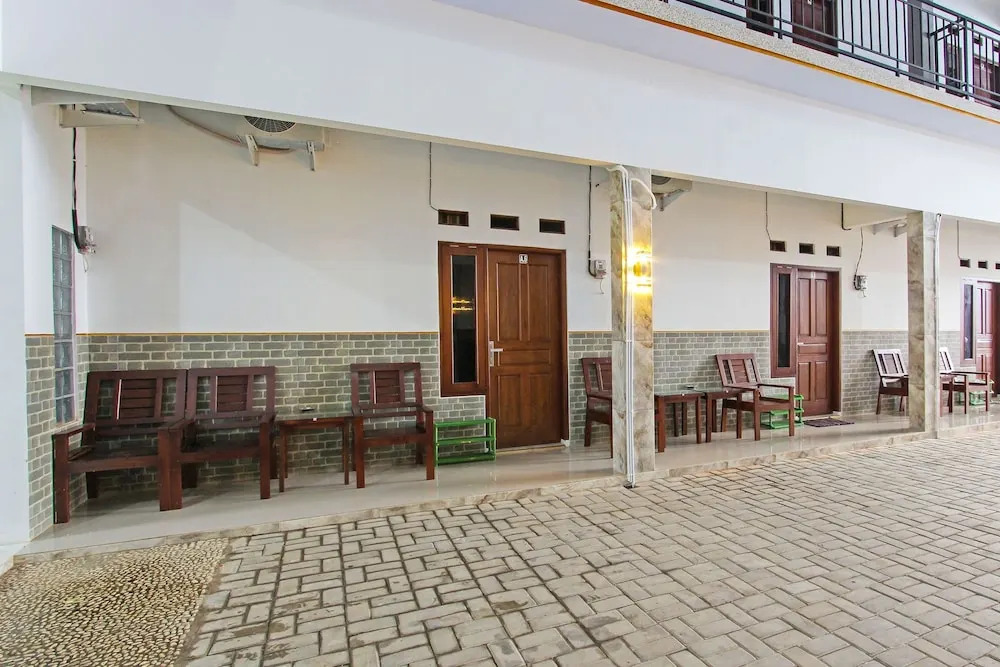 Hotel Grand New Si Jago Mitra RedDoorz