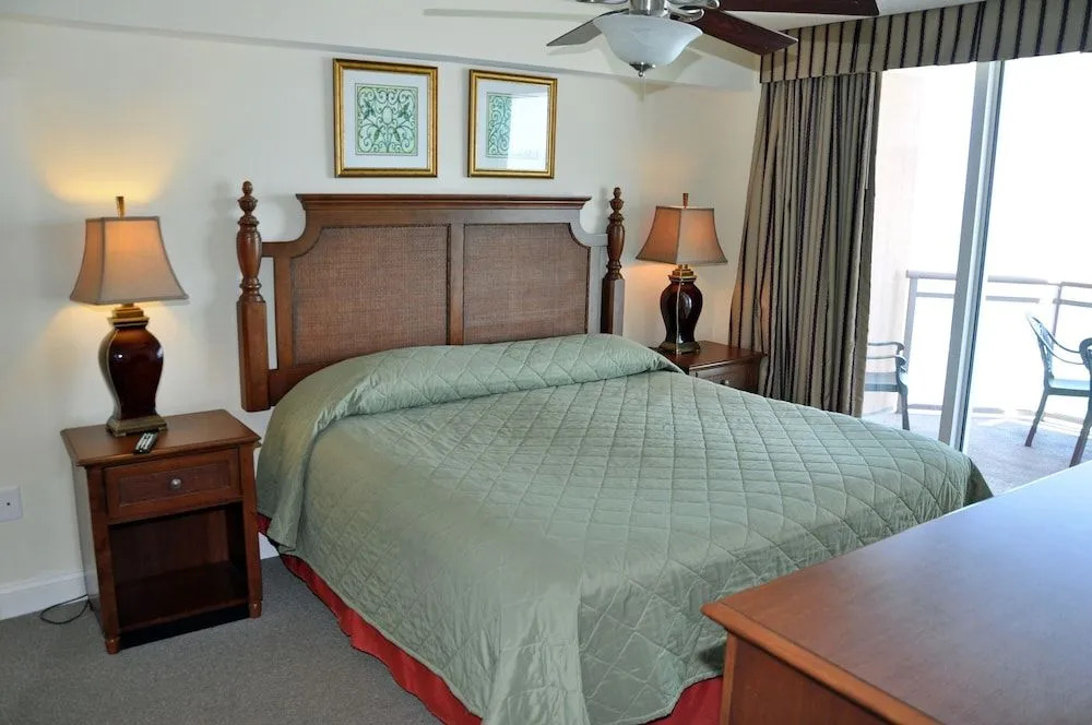 Atlantic Breeze 709 3 Br condo by RedAwning