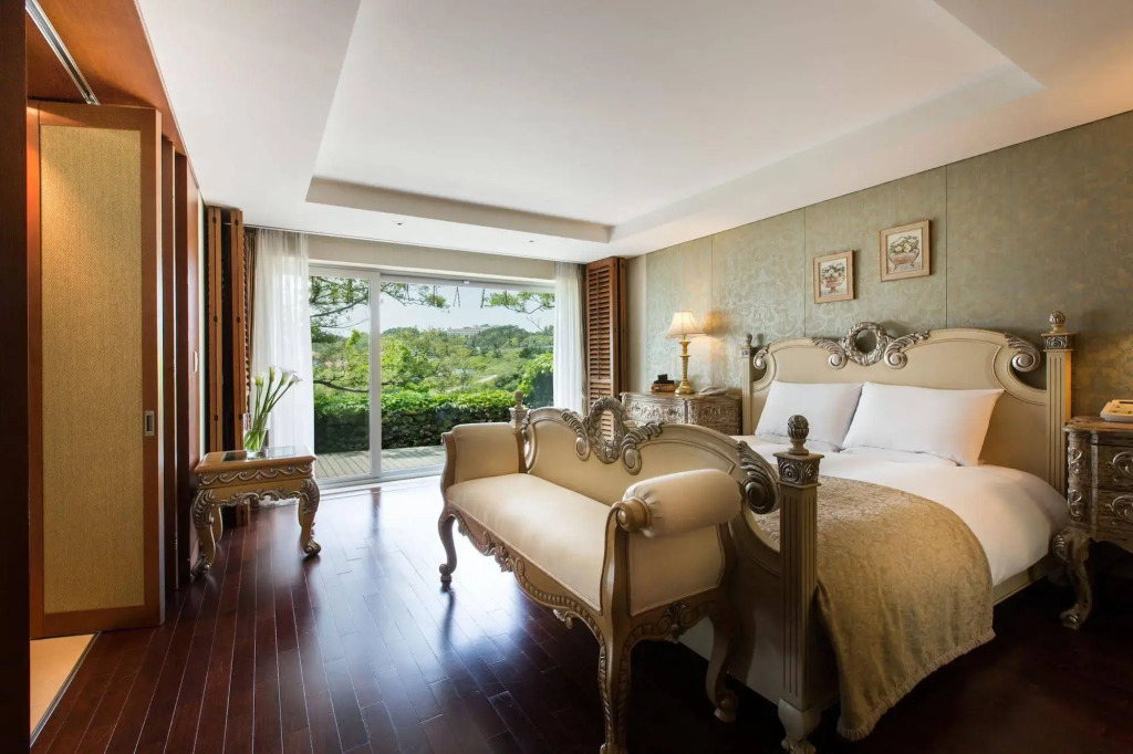 The Seaes Hotel & Resort