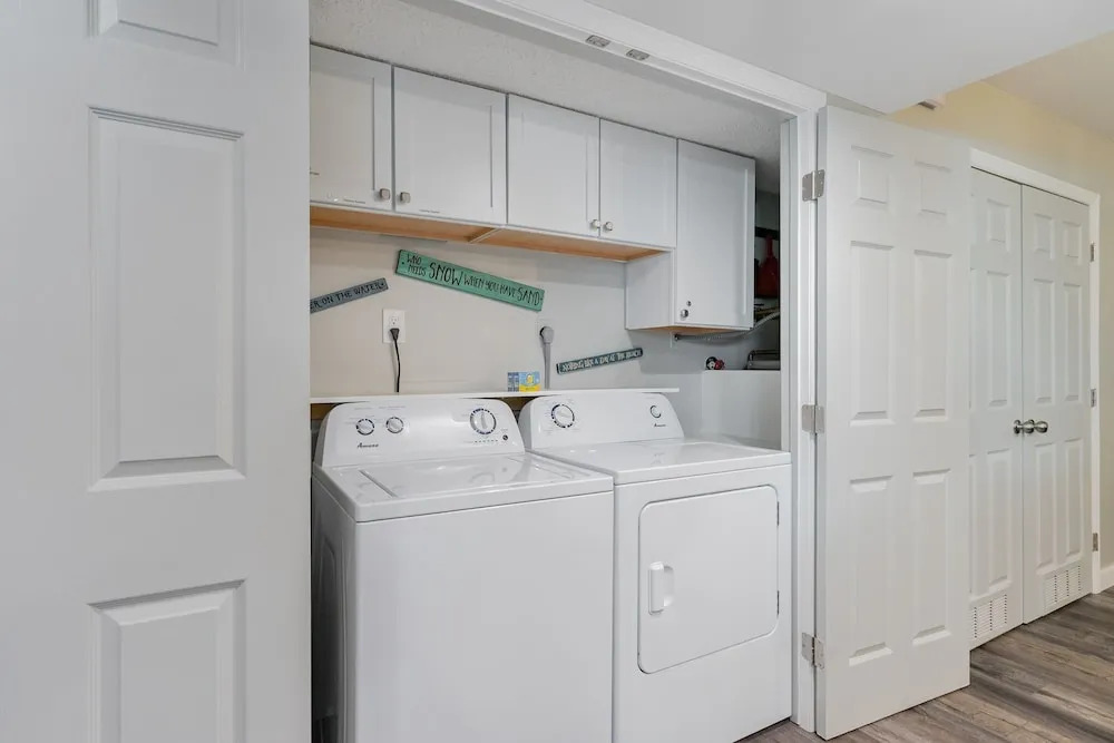 Completely remodeled and open 18C Richmond Park villa