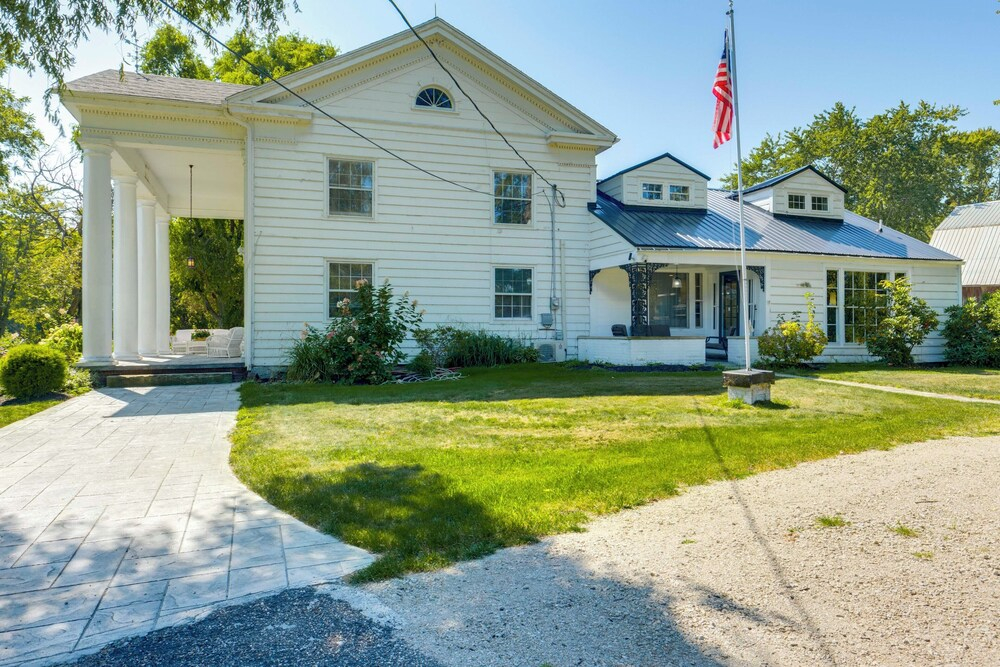 Near Lake Erie, Harbor & Parks: Conneaut Getaway!
