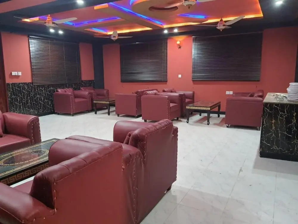 Hotel H6