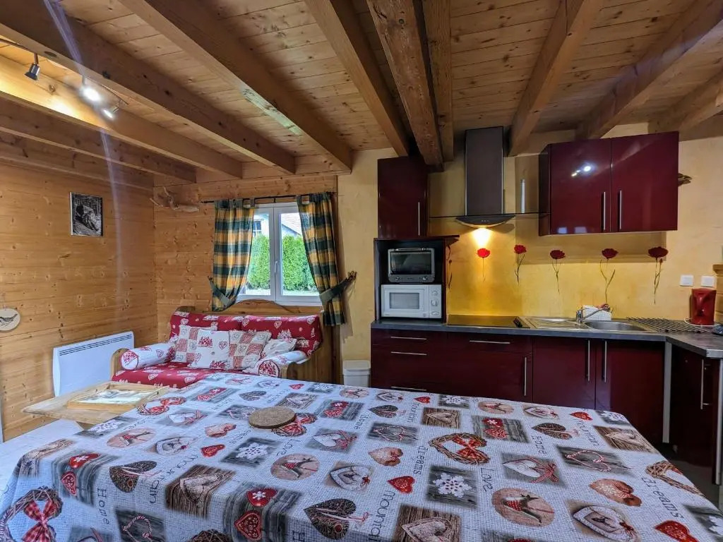 Chalet en bois avec jardin, proche ski et randonnée, équipé pour 8 pers. à Vagney, Vosges - FR-1-589-283