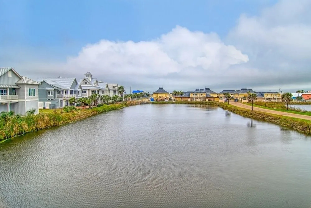 Gulf Vista Villa 5 Bedrooms 4 Bathrooms Home