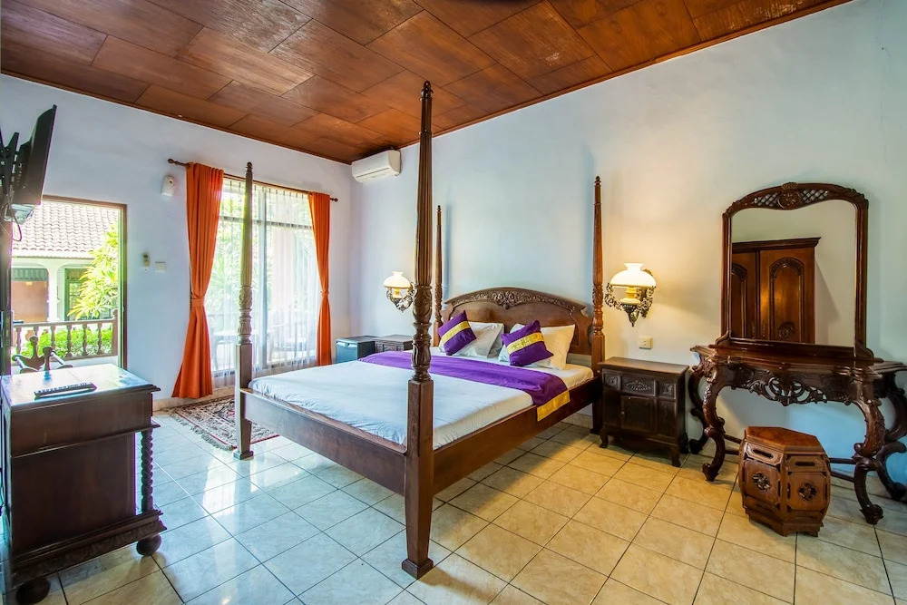 Urbanview Hotel Ananda Beach Sanur