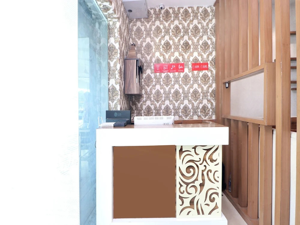 OYO 16462 Hotel Fb