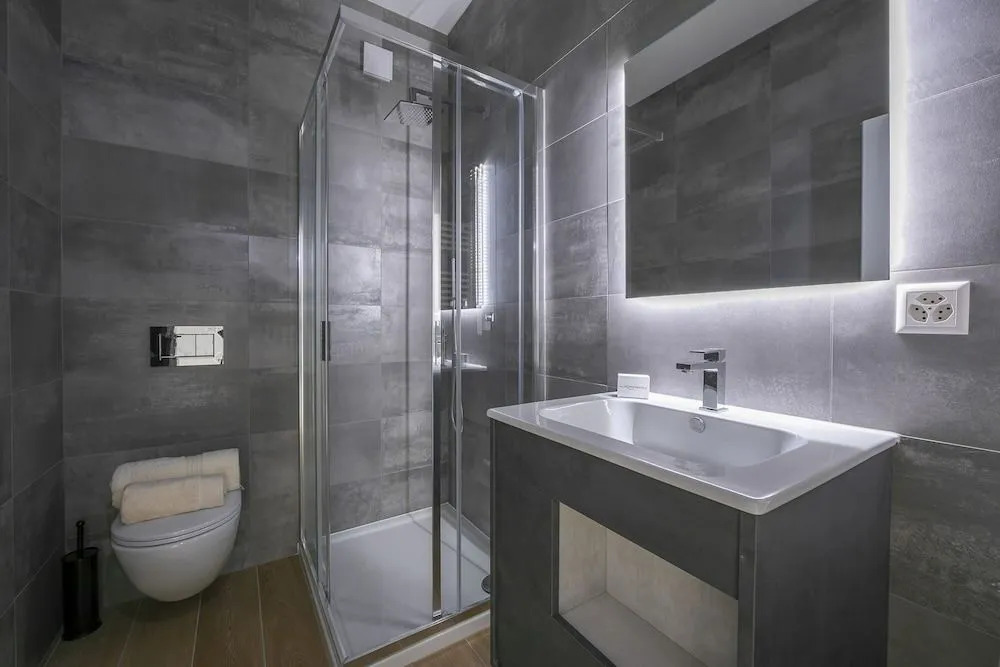 Boutique Apartment 4