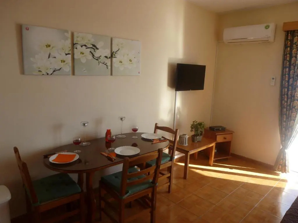 Philippou Beach Villas & Apartments