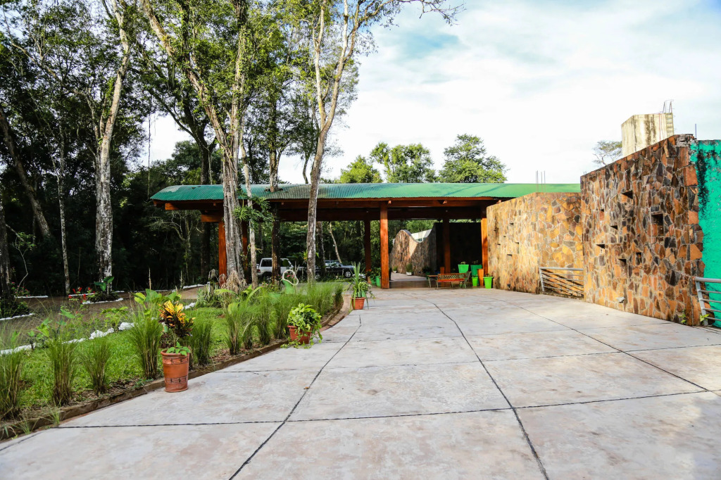 Rainforest Hotel & Cabañas