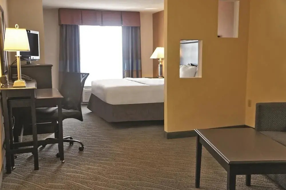 Comfort Suites