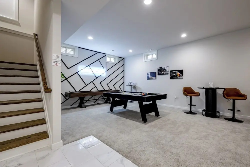 1 Mile to Quantico: 5BR Home w/ Game Room!
