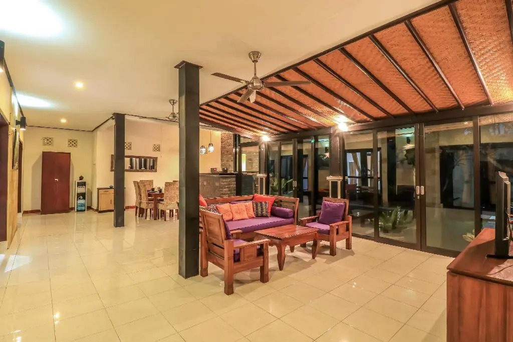 OYO 2542 Villa Iluka 2