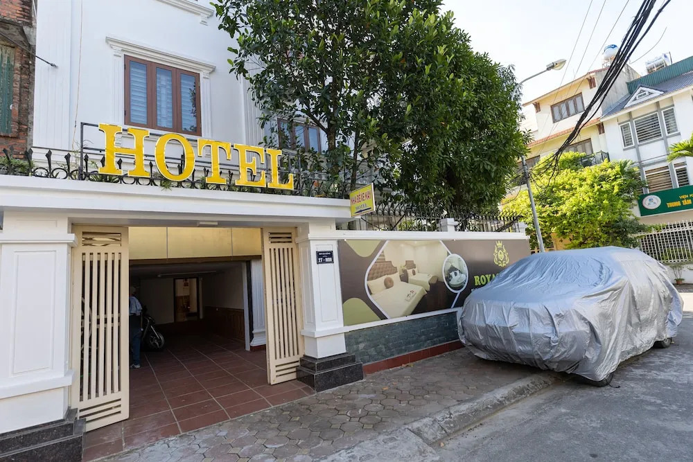 Royal Hotel Sài Đồng - Long Biên