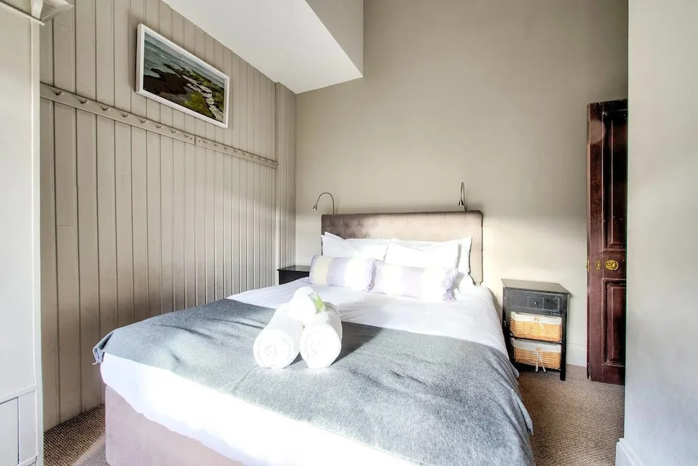 Stylish & Spacious Georgian New Town 3bed Apt