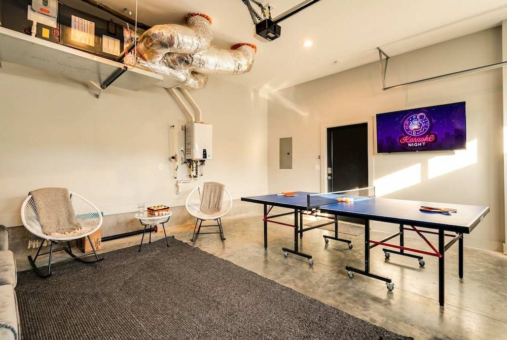 Rooftop Views Ping Pong Lounge Near Downtown Nashville