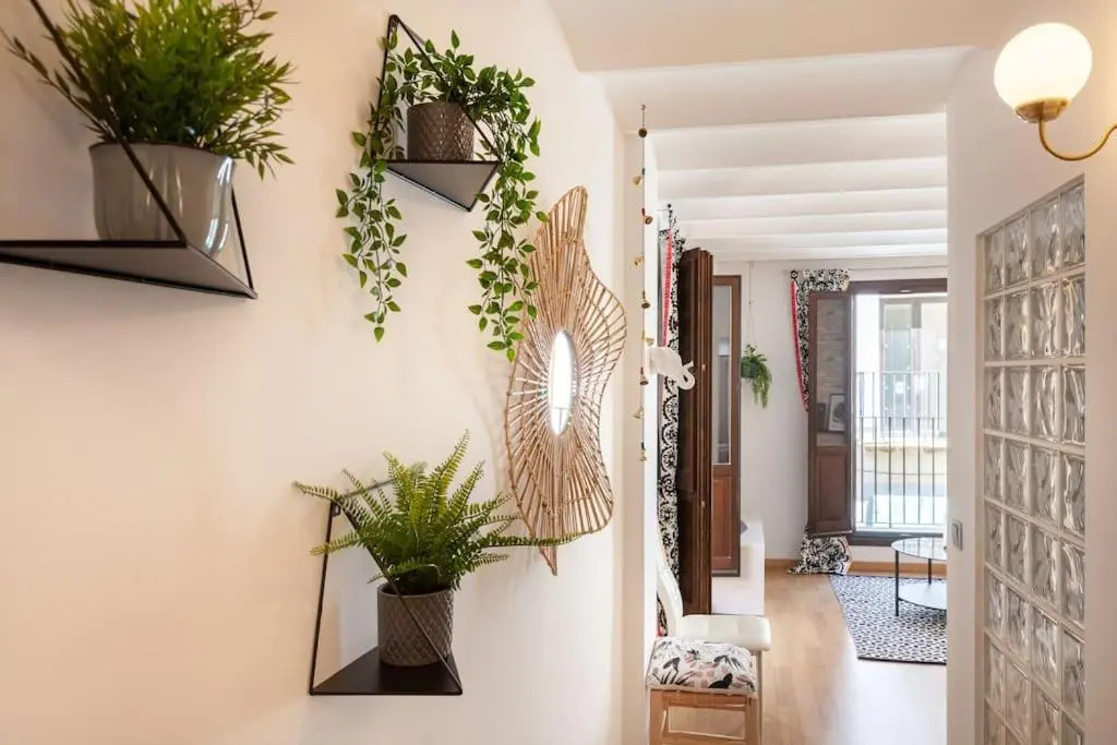 Beautiful Apartment in Abat Street by Batuecas