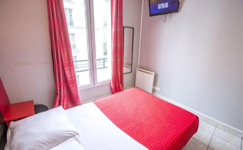 Hipotel Paris Montmartre