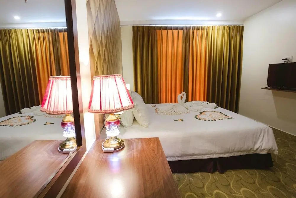 3MG Lakeside Hotel
