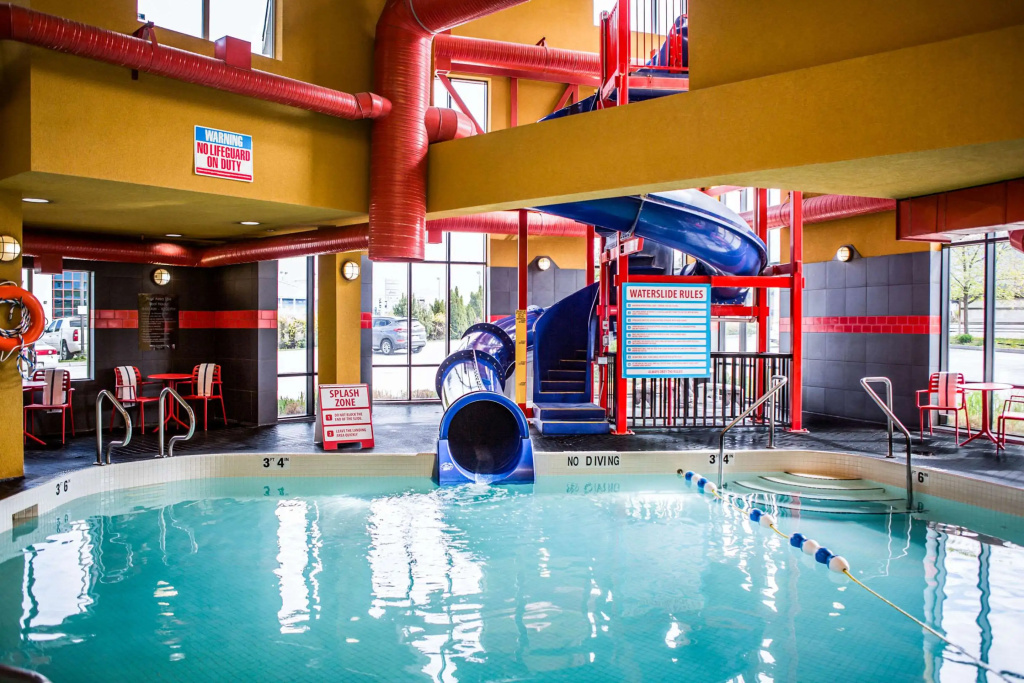Comfort Suites Kelowna