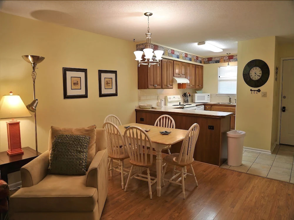 Seaside Beach & Racquet Club 1110 2 Bedrooms 2 Bathrooms Condo