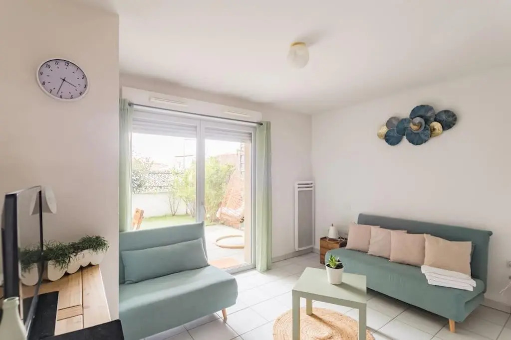 Grand T1 bis avec jardin exposé plein sud et salle de sport