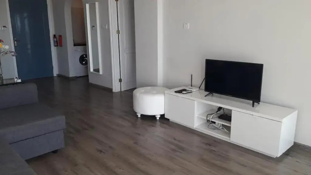 Modern and stylish 1 bedroom apartment in King's Palace