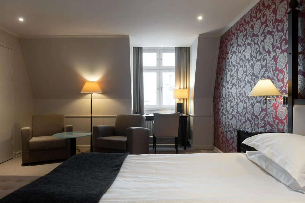 Elite Hotel Savoy