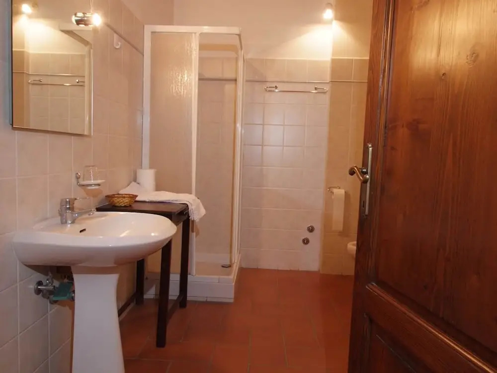 Spacious Farmhouse in Pienza with Swimming Pool