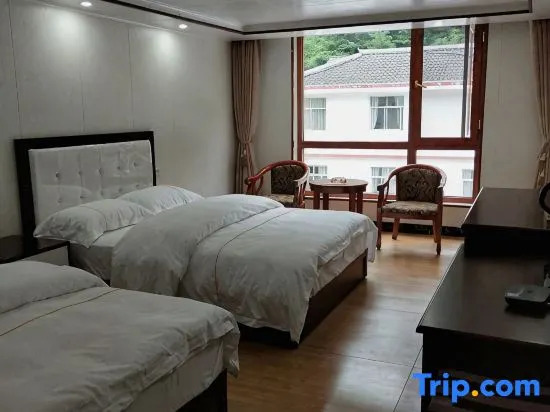 Yuquan Farmhouse