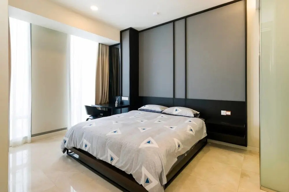 Chic Tropicana Home by Guestready