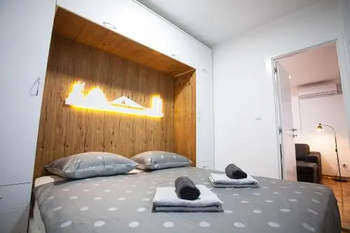 White Lux apartment