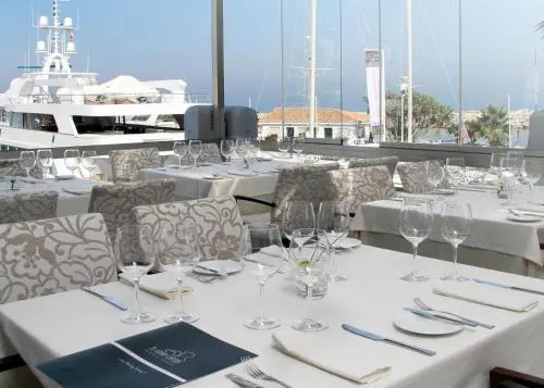 Banus Boutique Muelle del Ribera