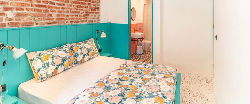 BE BOLD HOSTEL