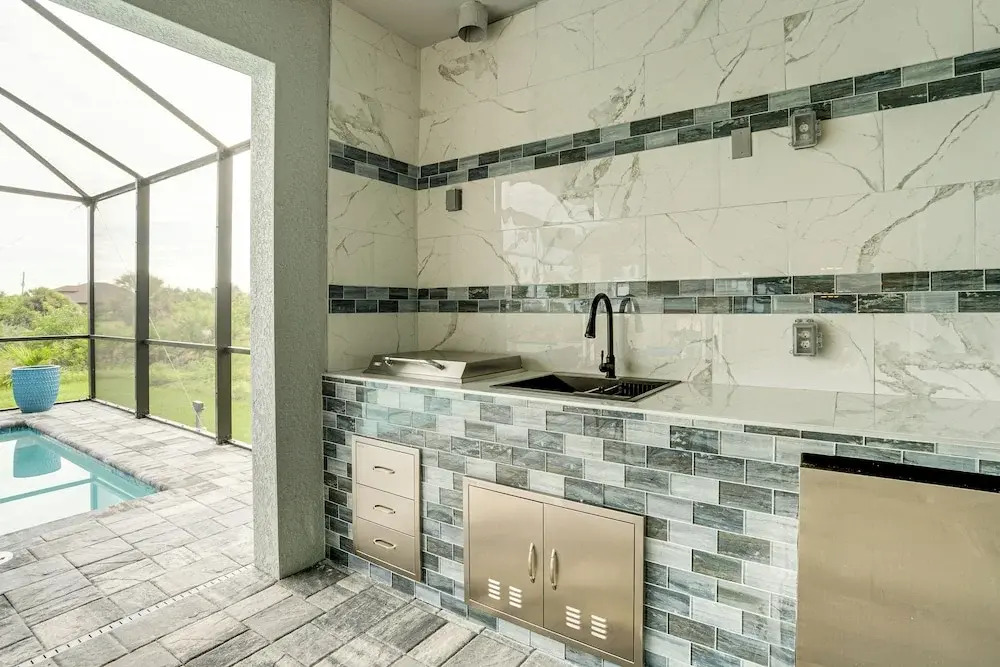 10 Mi to Beaches: Modern Retreat in Port Charlotte