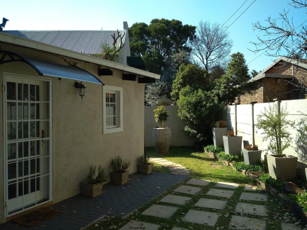 old Limonite GuestHouse